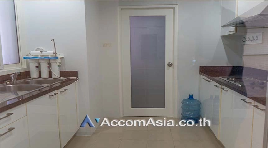 unit 3 Bedrooms  Condominium For Rent in Sukhumvit, Bangkok  near BTS Phrom Phong (AA26413)