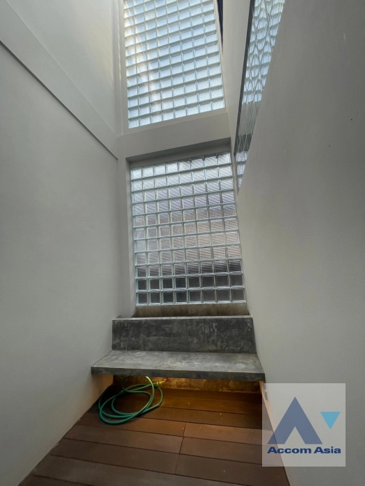 8  2 br Townhouse For Rent in New Phetchaburi ,Bangkok MRT Phetchaburi AA26415