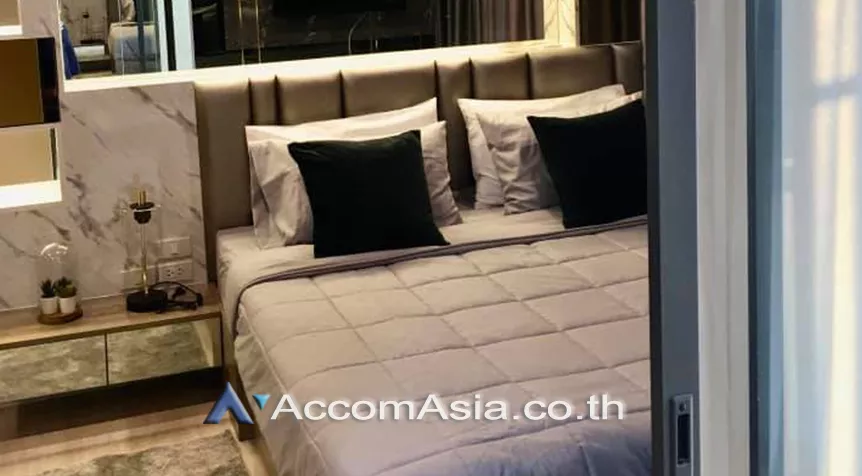unit 1 Bedroom  Condominium For Rent in Ploenchit, Bangkok  near BTS Ploenchit (AA26422)