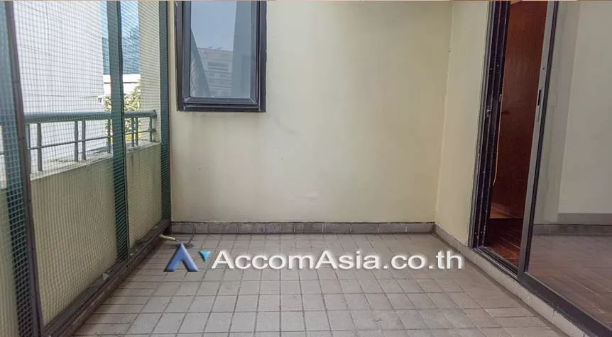 12  4 br Townhouse For Rent in Sukhumvit ,Bangkok BTS Phrom Phong at Townhouse in compound AA26434
