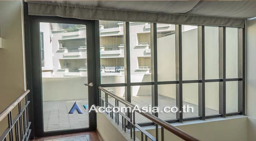 17  4 br Townhouse For Rent in Sukhumvit ,Bangkok BTS Phrom Phong at Townhouse in compound AA26434