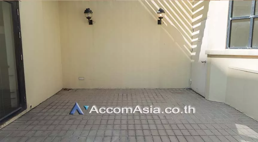 18  4 br Townhouse For Rent in Sukhumvit ,Bangkok BTS Phrom Phong at Townhouse in compound AA26434