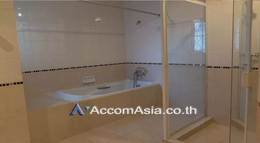 7  4 br Townhouse For Rent in Sukhumvit ,Bangkok BTS Phrom Phong at Townhouse in compound AA26434