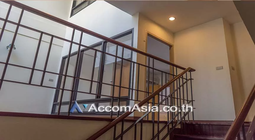 8  4 br Townhouse For Rent in Sukhumvit ,Bangkok BTS Phrom Phong at Townhouse in compound AA26434