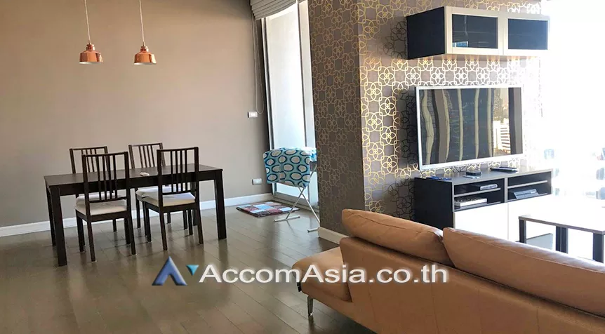  1 Bedroom  Condominium For Rent in Ploenchit, Bangkok  near BTS Ratchadamri (AA26445)