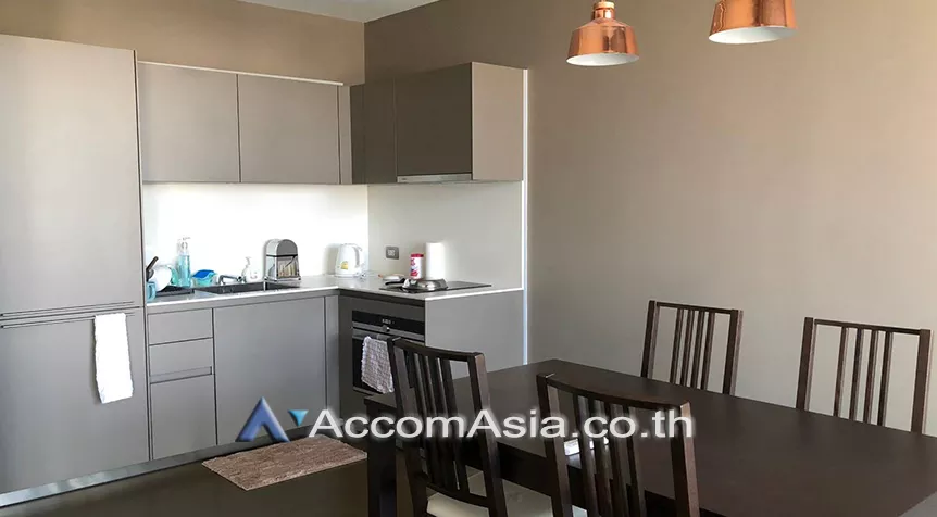 unit 1 Bedroom  Condominium For Rent in Ploenchit, Bangkok  near BTS Ratchadamri (AA26445)