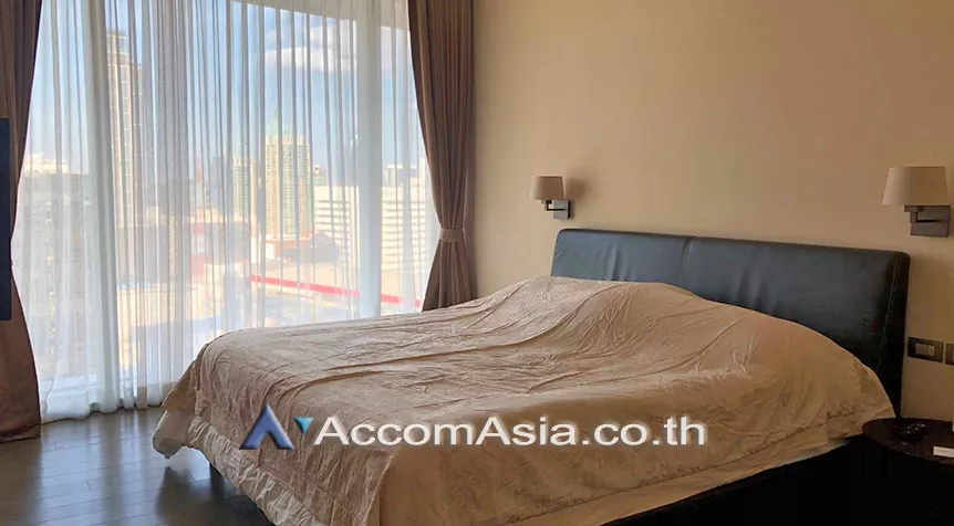 unit 1 Bedroom  Condominium For Rent in Ploenchit, Bangkok  near BTS Ratchadamri (AA26445)