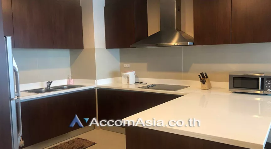 unit 2 Bedrooms  Condominium For Rent in Ploenchit, Bangkok  near BTS Ratchadamri (AA26448)
