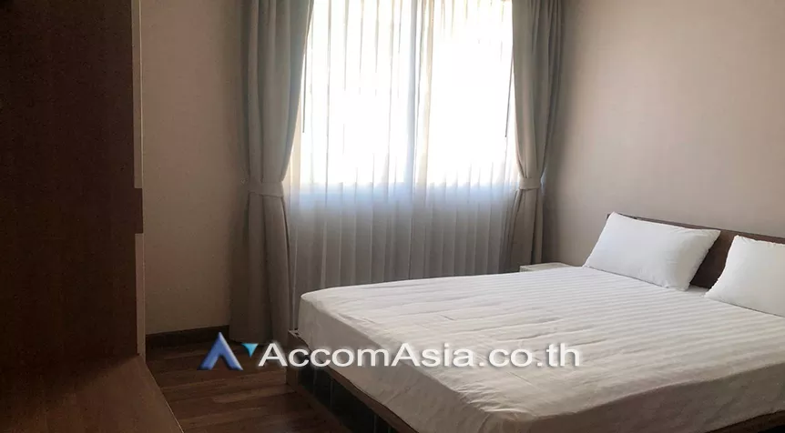 unit 2 Bedrooms  Condominium For Rent in Ploenchit, Bangkok  near BTS Ratchadamri (AA26448)