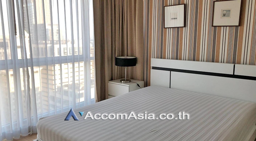 unit 2 Bedrooms  Condominium For Rent in Ploenchit, Bangkok  near BTS Ratchadamri (AA26451)