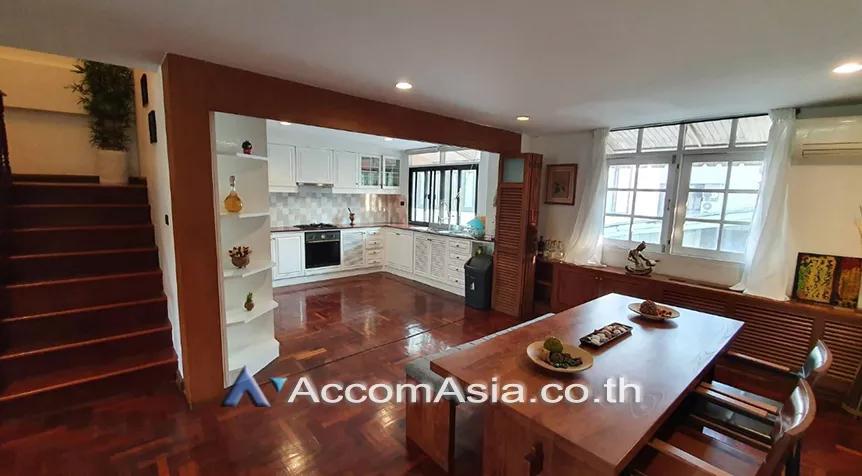 5  4 br House For Rent in sukhumvit ,Bangkok BTS Phra khanong AA26467