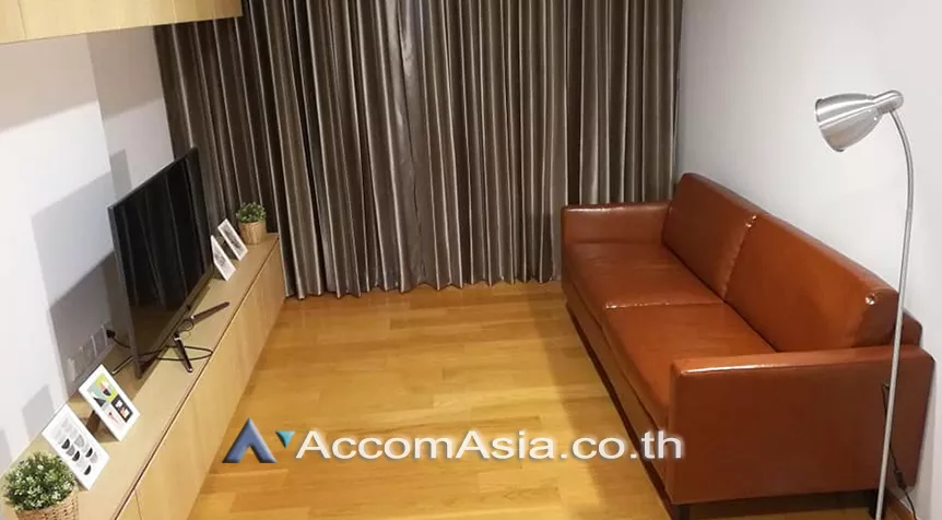 unit 2 Bedrooms  Condominium For Rent & Sale in Silom, Bangkok  near BTS Surasak (AA26469)