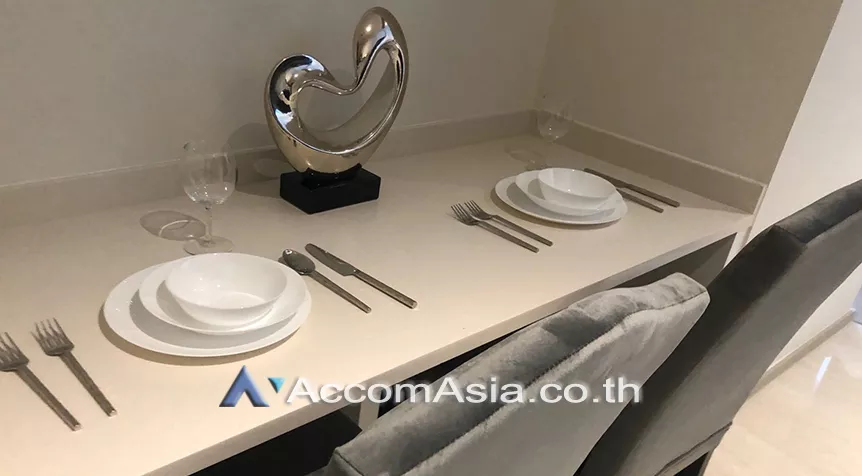  1 Bedroom  Condominium For Rent in Silom, Bangkok  near MRT Sam Yan (AA26472)