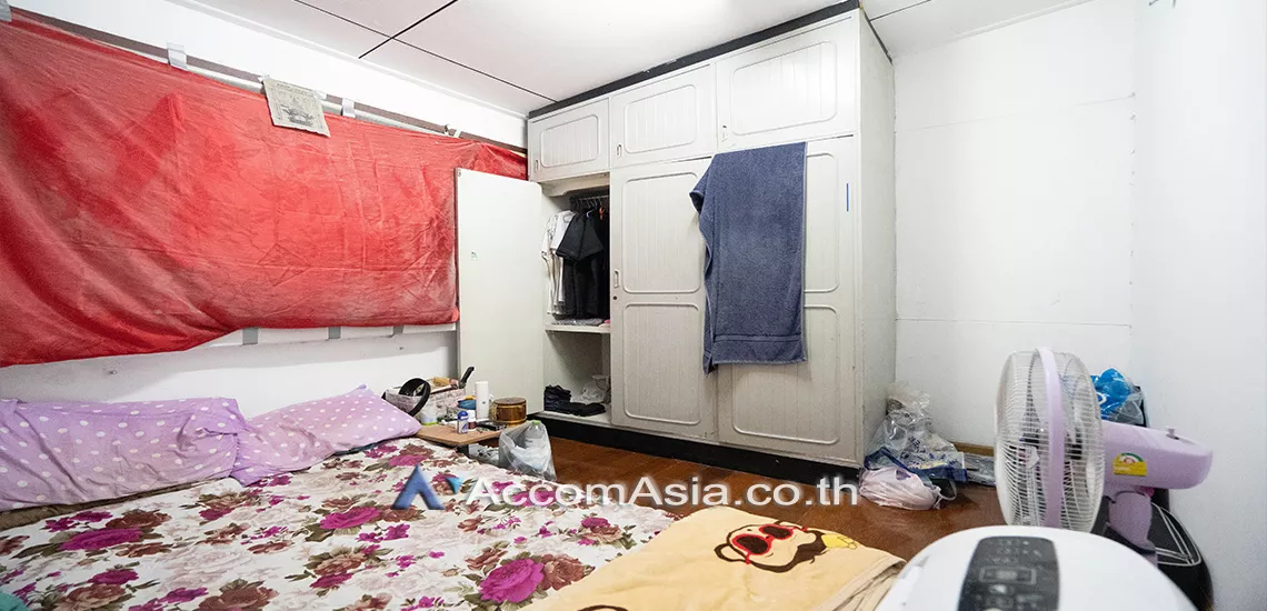 16  3 br House For Rent in sukhumvit ,Bangkok BTS Phra khanong AA26473