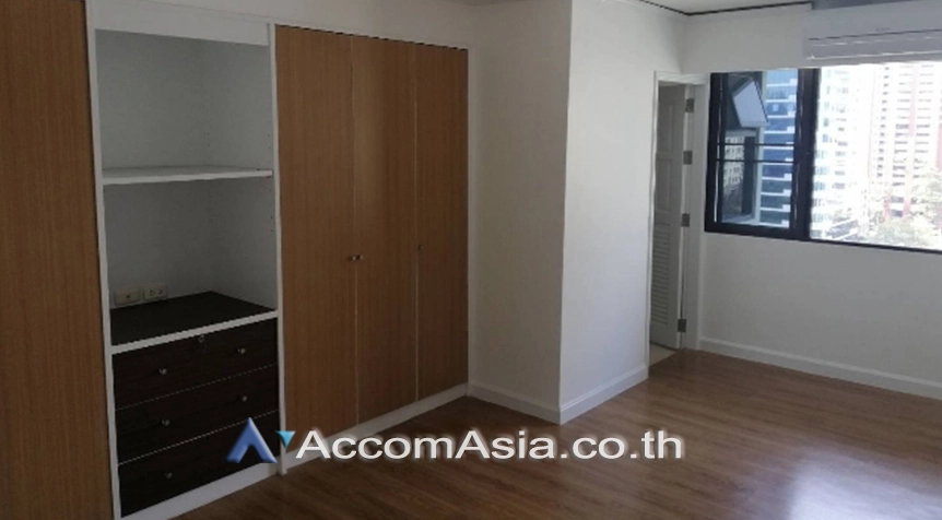 4  3 br Apartment For Rent in Ploenchit ,Bangkok BTS Ratchadamri at High rise and Peaceful AA26481