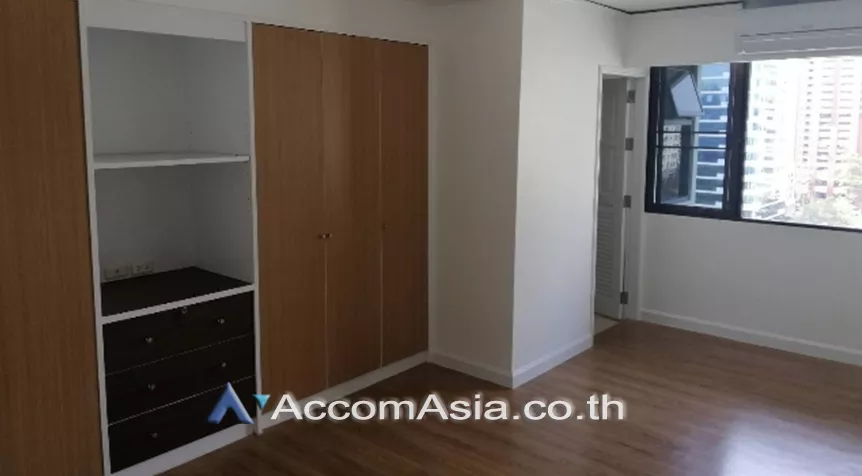 4  3 br Apartment For Rent in Ploenchit ,Bangkok BTS Ratchadamri at High rise and Peaceful AA26481