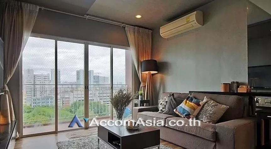 The Complete Ratchaprarop Condominium  1 Bedroom for Sale & Rent BTS Victory Monument in Phaholyothin Bangkok