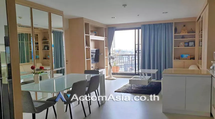  2 Bedrooms  Condominium For Sale in Sukhumvit, Bangkok  near BTS Ekkamai (AA26502)