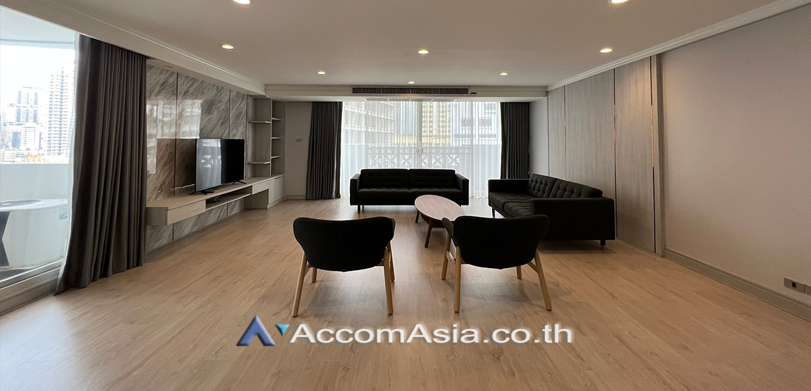  2  4 br Apartment For Rent in Sukhumvit ,Bangkok BTS Asok - MRT Sukhumvit at Newly renovated modern style living place AA26521