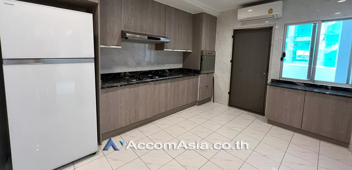 7  4 br Apartment For Rent in Sukhumvit ,Bangkok BTS Asok - MRT Sukhumvit at Newly renovated modern style living place AA26521
