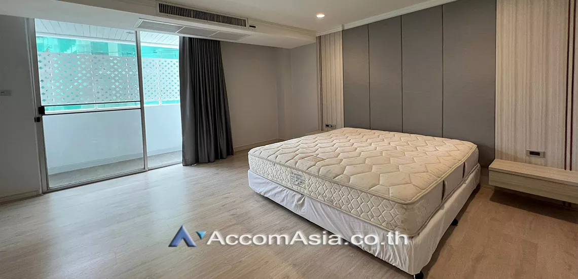 12  4 br Apartment For Rent in Sukhumvit ,Bangkok BTS Asok - MRT Sukhumvit at Newly renovated modern style living place AA26521