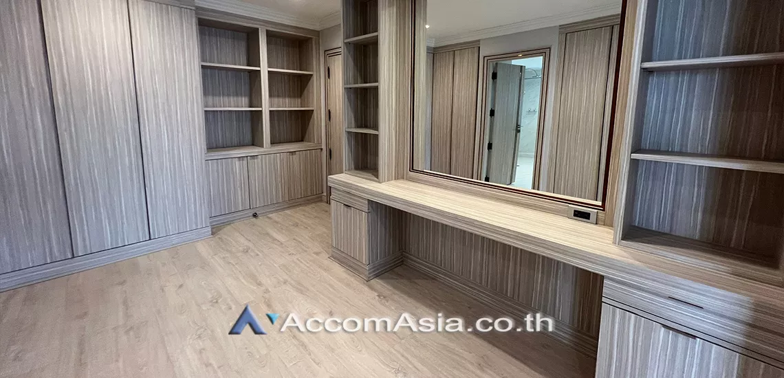 20  4 br Apartment For Rent in Sukhumvit ,Bangkok BTS Asok - MRT Sukhumvit at Newly renovated modern style living place AA26521