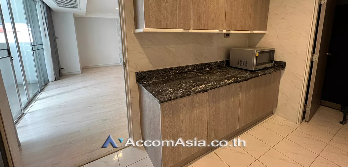 10  4 br Apartment For Rent in Sukhumvit ,Bangkok BTS Asok - MRT Sukhumvit at Newly renovated modern style living place AA26521