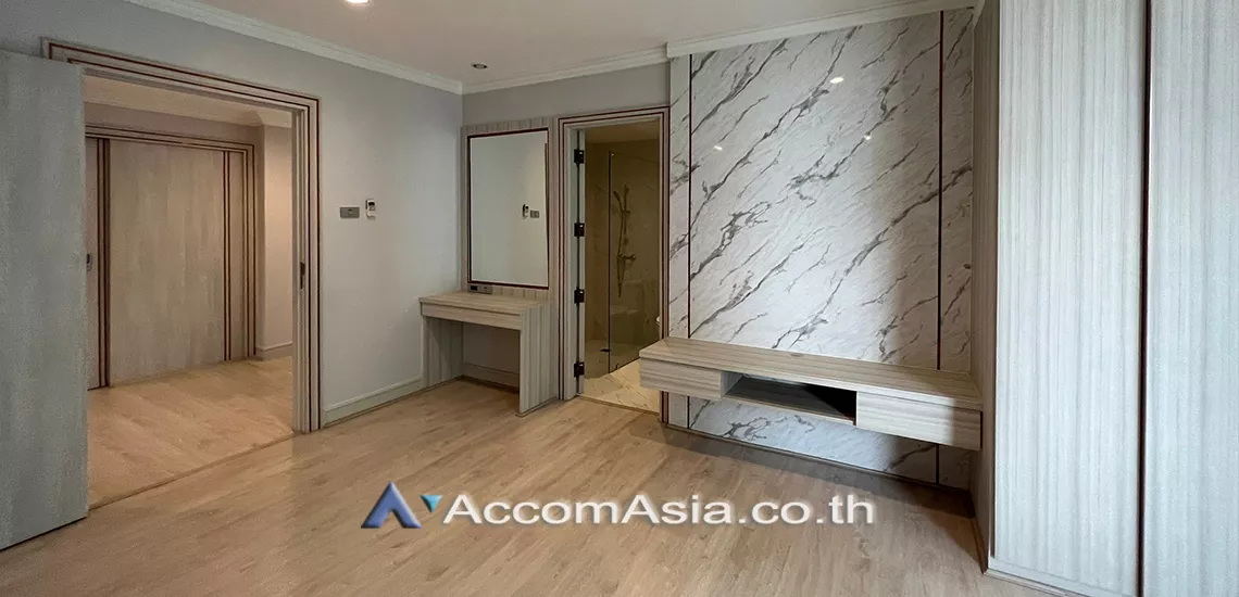 18  4 br Apartment For Rent in Sukhumvit ,Bangkok BTS Asok - MRT Sukhumvit at Newly renovated modern style living place AA26521