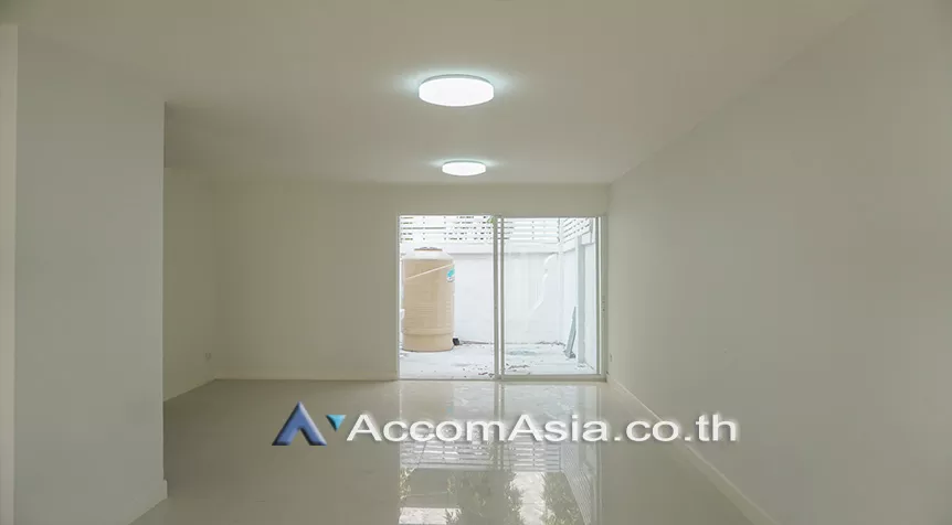 5  3 br Townhouse For Rent in Sukhumvit ,Bangkok BTS Nana AA26522