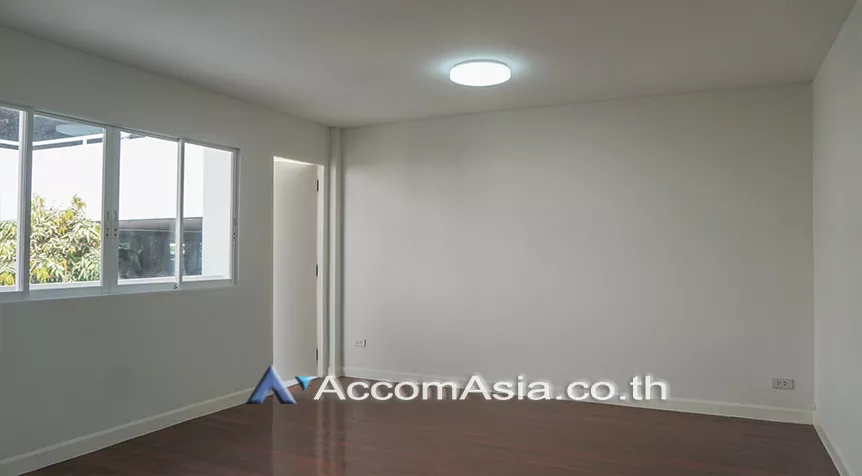 8  3 br Townhouse For Rent in Sukhumvit ,Bangkok BTS Nana AA26522