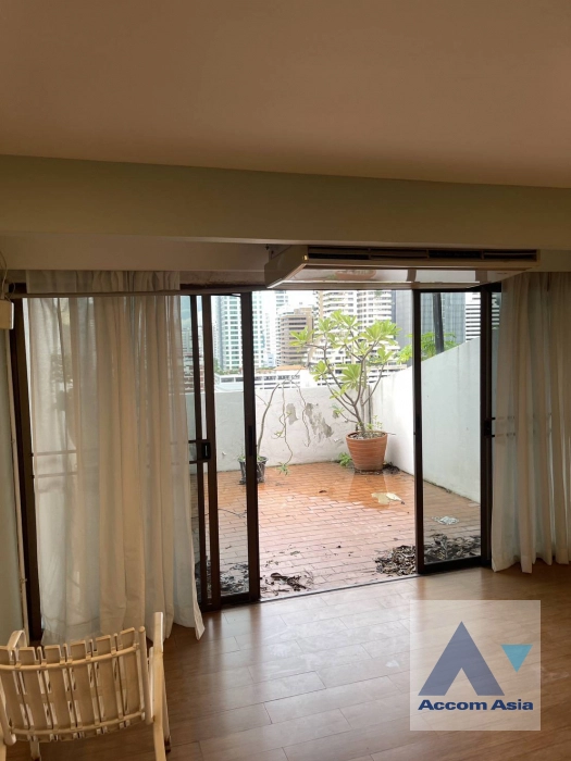 10  2 br Condominium For Rent in Sukhumvit ,Bangkok BTS Asok - MRT Sukhumvit at Ruamjai Heights AA26526