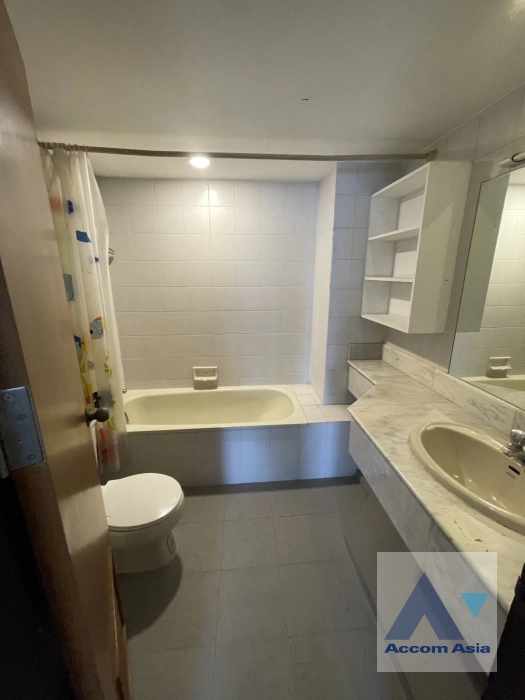 9  2 br Condominium For Rent in Sukhumvit ,Bangkok BTS Asok - MRT Sukhumvit at Ruamjai Heights AA26526