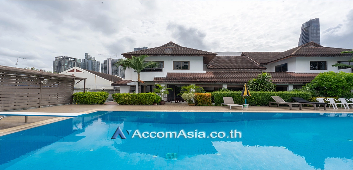  1  4 br House for rent and sale in Sukhumvit ,Bangkok BTS Phrom Phong at Kid Friendly House Compound AA26528