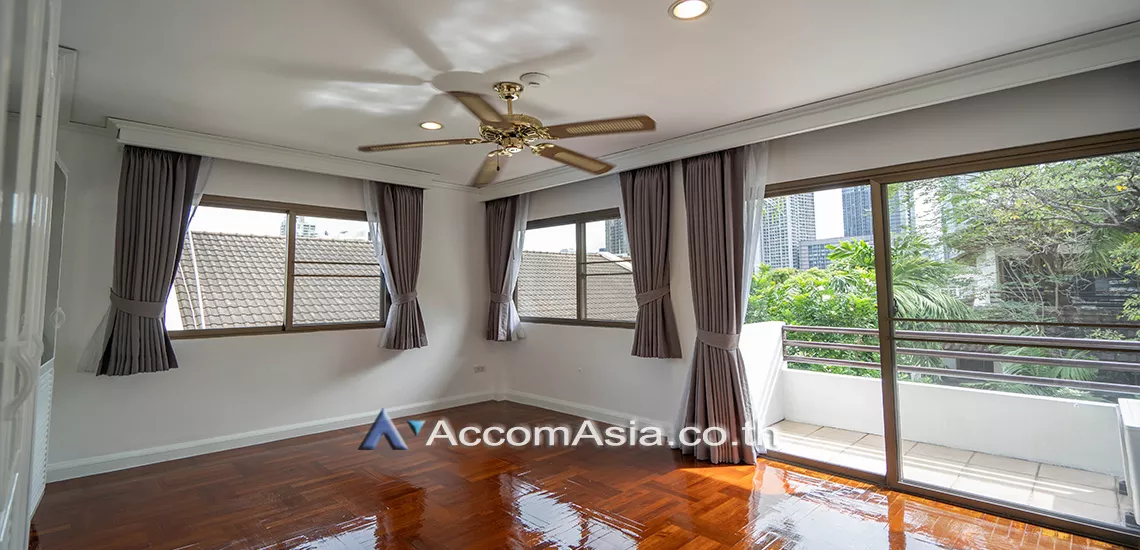 13  4 br House For Rent in Sukhumvit ,Bangkok BTS Phrom Phong at Kid Friendly House Compound AA26528