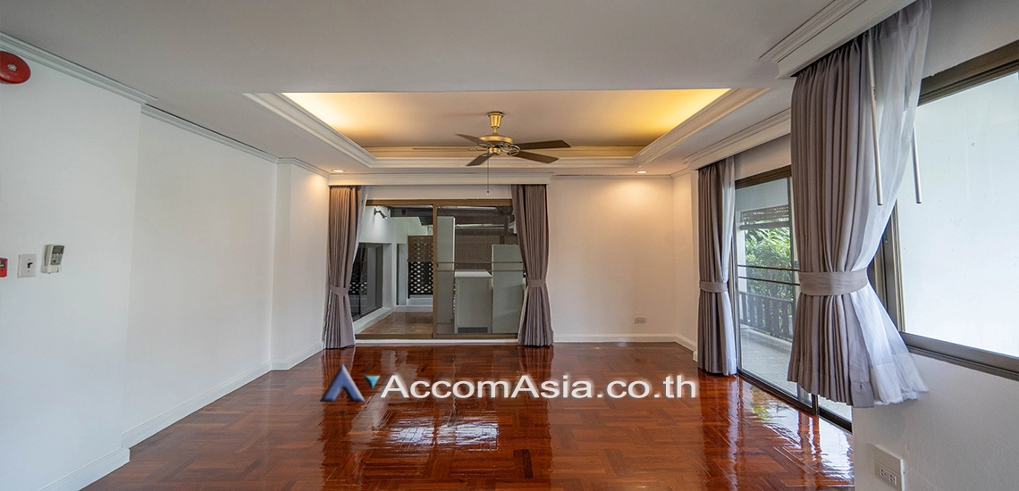 6  4 br House for rent and sale in Sukhumvit ,Bangkok BTS Phrom Phong at Kid Friendly House Compound AA26528