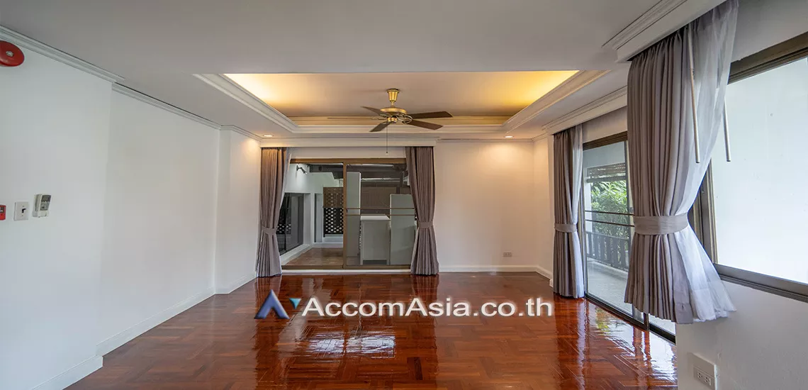 6  4 br House For Rent in Sukhumvit ,Bangkok BTS Phrom Phong at Kid Friendly House Compound AA26528