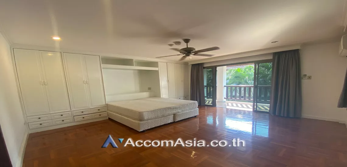 9  4 br House For Rent in Sukhumvit ,Bangkok BTS Phrom Phong at Kid Friendly House Compound AA26529