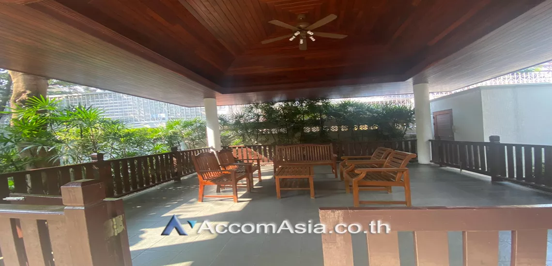 16  4 br House For Rent in Sukhumvit ,Bangkok BTS Phrom Phong at Kid Friendly House Compound AA26529