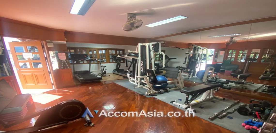 20  4 br House For Rent in Sukhumvit ,Bangkok BTS Phrom Phong at Kid Friendly House Compound AA26529