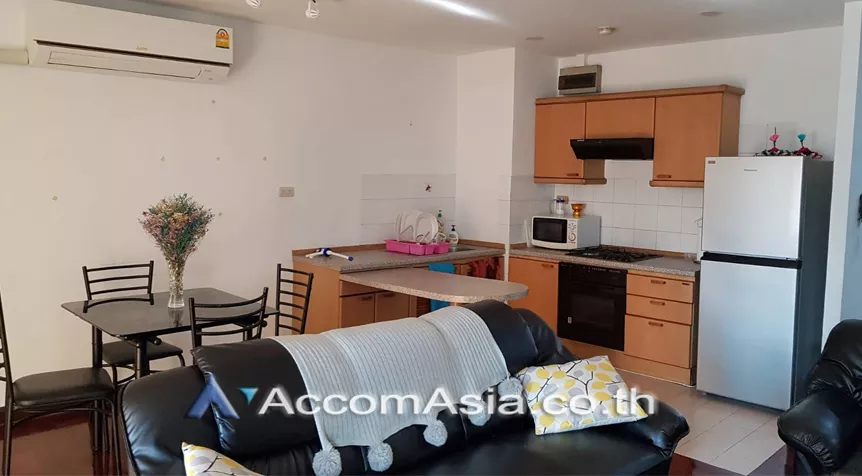  1 Bedroom  Condominium For Rent in Silom, Bangkok  near BTS Chong Nonsi (AA26538)