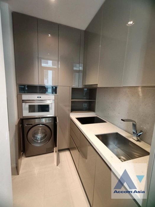 unit 1 Bedroom  Condominium For Rent & Sale in Sukhumvit, Bangkok  near BTS Phrom Phong (AA26542)