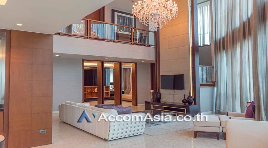 Double High Ceiling, Duplex Condo, Penthouse |  The Rajdamri Condominium  3 Bedroom for Rent BTS Ratchadamri in Ploenchit Bangkok