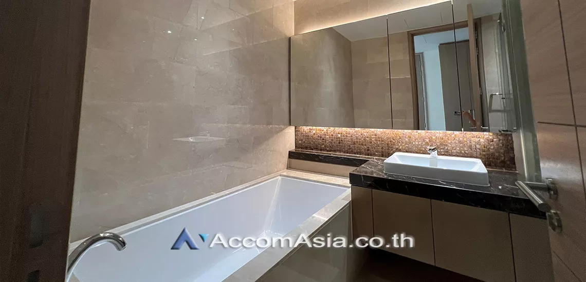 23  2 br Condominium For Rent in Ploenchit ,Bangkok BTS Ratchadamri at Magnolias Ratchadamri Boulevard AA26572