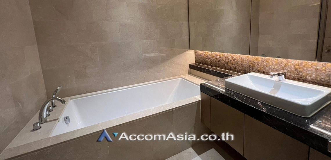24  2 br Condominium for rent and sale in Ploenchit ,Bangkok BTS Ratchadamri at Magnolias Ratchadamri Boulevard AA26572
