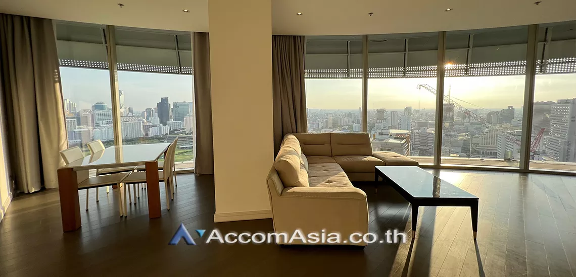 4  2 br Condominium For Rent in Ploenchit ,Bangkok BTS Ratchadamri at Magnolias Ratchadamri Boulevard AA26572