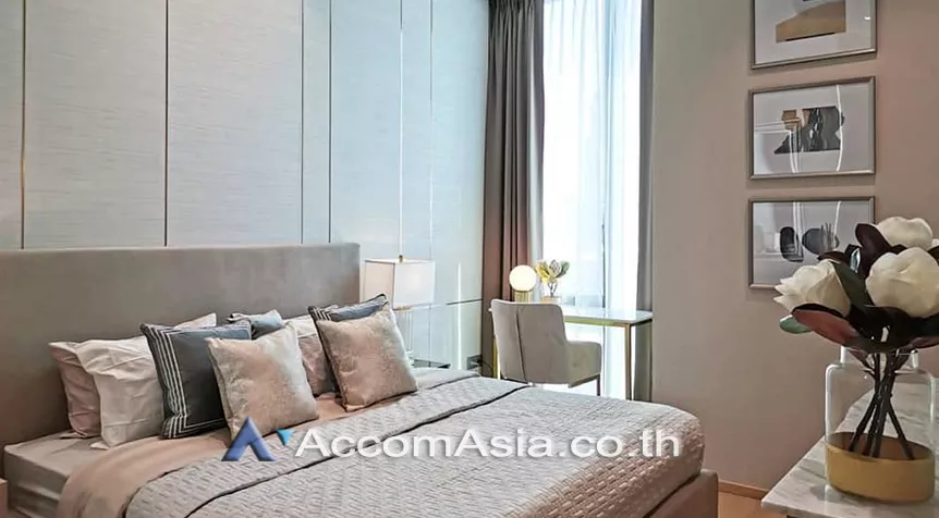  1 Bedroom  Condominium For Rent in Ploenchit, Bangkok  near BTS Chitlom (AA26585)