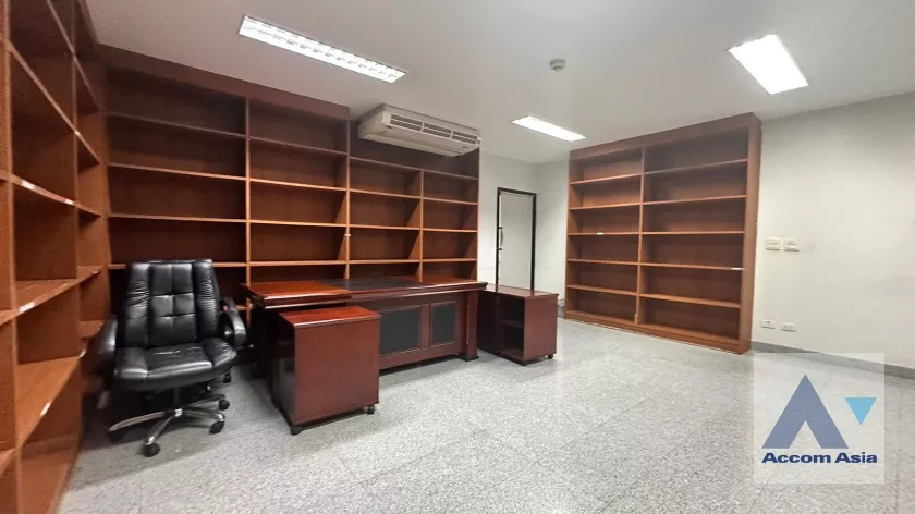 21  Studio Building For Sale in Sukhumvit ,Bangkok BTS Phra khanong AA26619