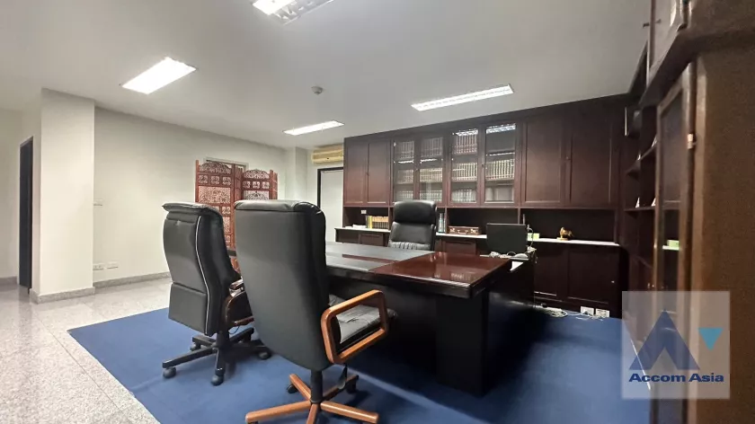 29  Studio Building For Sale in Sukhumvit ,Bangkok BTS Phra khanong AA26619