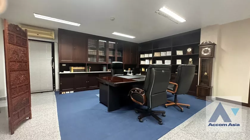 30  Studio Building For Sale in Sukhumvit ,Bangkok BTS Phra khanong AA26619