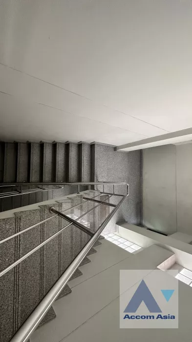 44  Studio Building For Sale in Sukhumvit ,Bangkok BTS Phra khanong AA26619